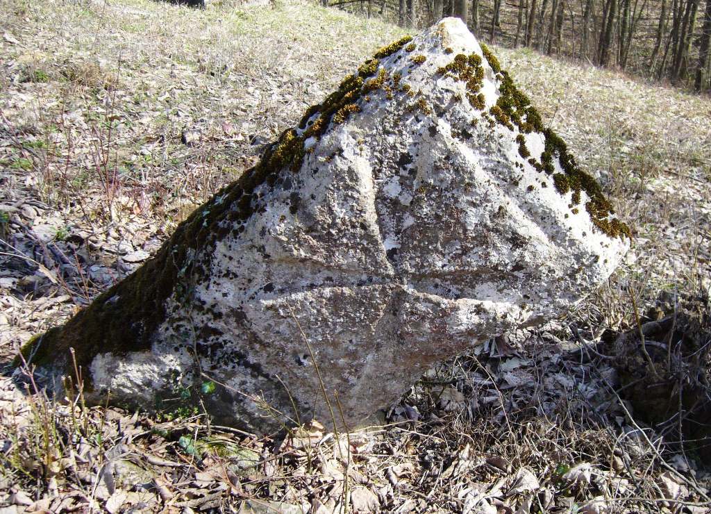 Дервента-Манастир Детлак Donji+Detlak+-+stela+14+vijek