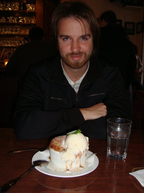[2009.10.04+08+-+Monk's+Kettle+dessert.JPG]