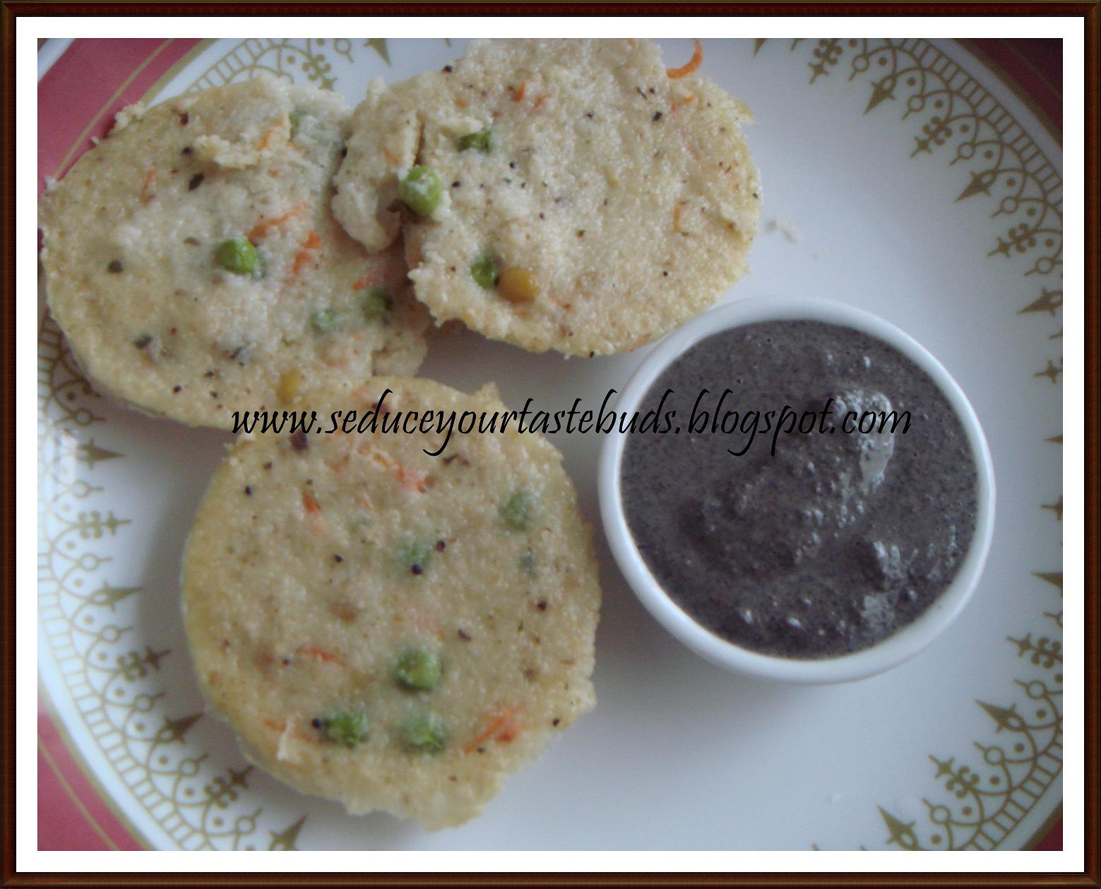 [vegetable+oats+rava+idli+2.JPG]