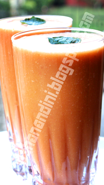 [Strawberry+&+Pineapple+Smoothie+usha+nandhini.png]