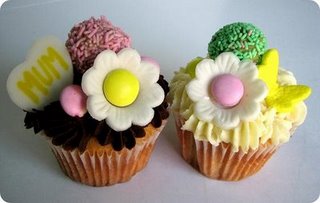 [Mother+s+day+cupcakes+(18).JPG]