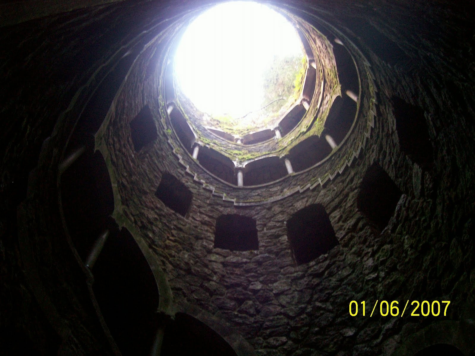 [100_2205.JPG]