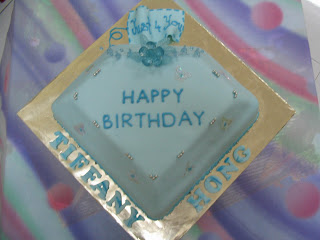 Cake+Shaped+Like+Diamond+Ring Cake Shaped Like Diamond Ring http://emilia-erwani.blogspot.com/2008 ...