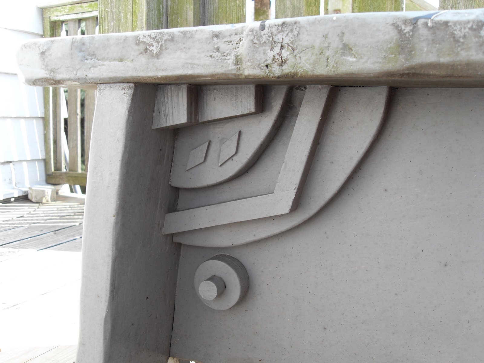 [bench9.JPG]