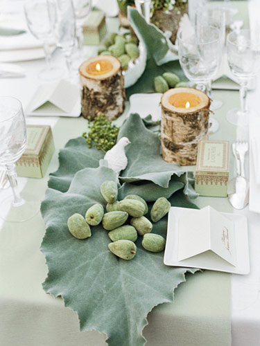 Holiday Chic Table Settings
