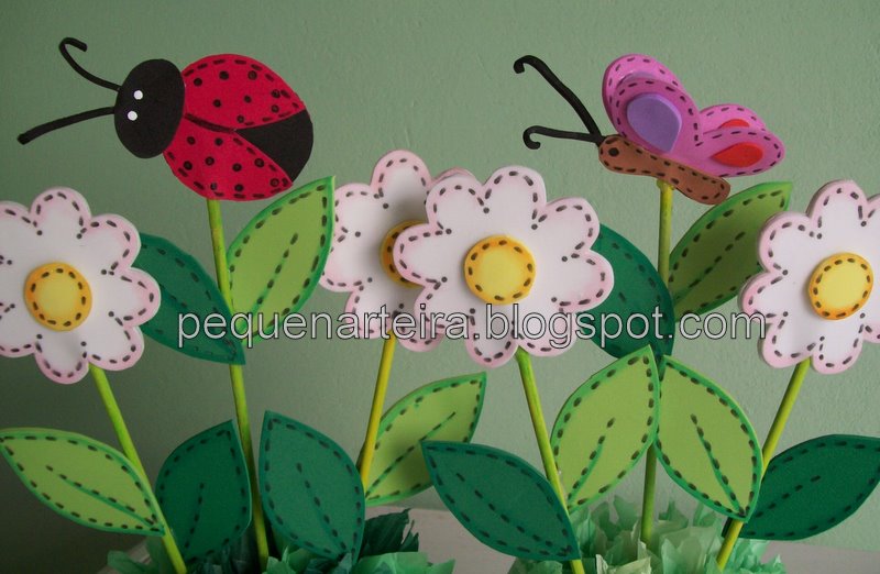 enfeites de mesa infantil jardim encantado:Pequenarteira: Centro de mesa Jardim Encantado Joaninha no vasinho enfeites de mesa infantil jardim encantado:Pequenarteira: Centro de mesa Jardim Encantado Joaninha no vasinho