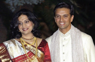 இந்தியா கிரிக்கெட் அணி வீரர்களின் ஜோடிப் போட்டா Rahul+dravid+with+his+wife+01