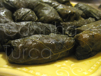 Folhas de Couve Recheadas (Zeytinyağlı Karalahana Dolması)