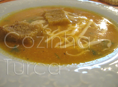 Sopa de Tomate e Aipo com Cravo-da-índia (Domates Çorbası)