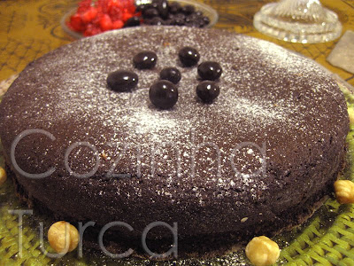 Bolo de Cacau e Avelãs (Kakaolu Fındıklı Kek)