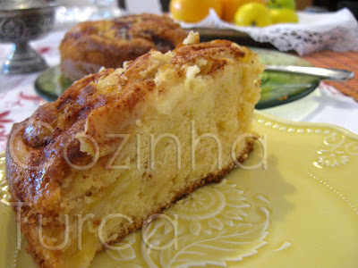 Bolo de Maçã e Canela (Elmalı Tarçınlı Kek)