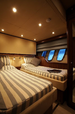 luxury yacht rent