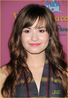 Demi Lovato Profile on Secret Stars Fotos Da Demi Lovato E Selena Gomez