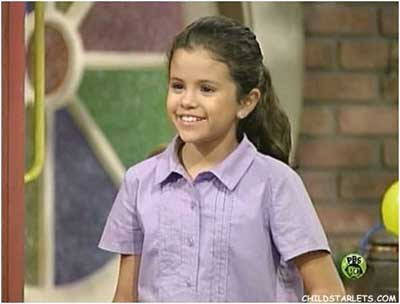 selena gomez hair short and photos of selena gomez with short hair. selena gomez hair short and