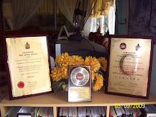 ANUGERAH PERKHIDMATAN B&K TERBILANG N.S 2003