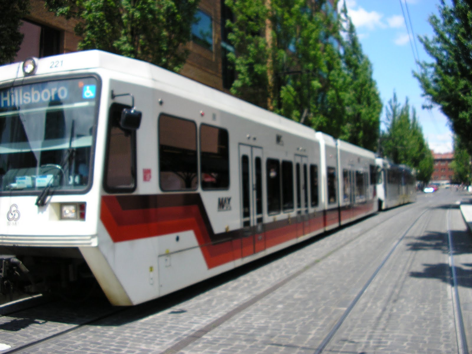 punkrawker blogs on TriMet employs its usual 'MAX is Priority' Plan