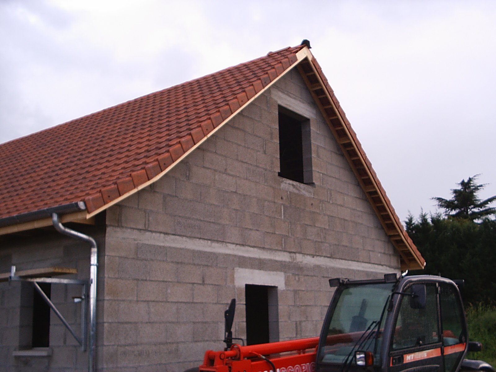 [S2010004.JPG]
