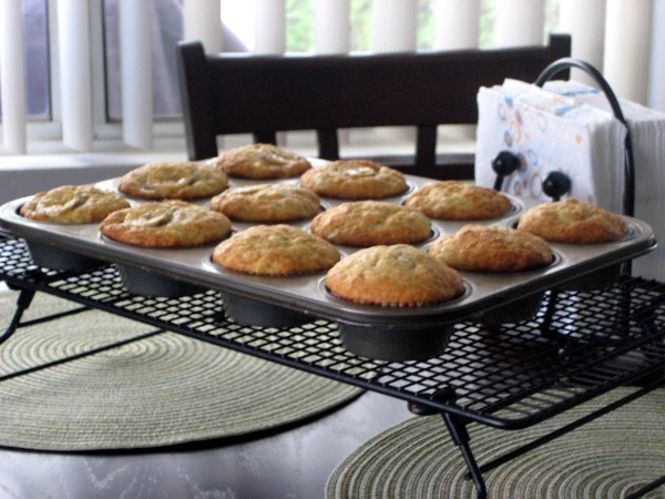baking cupcakes baking cupcakes