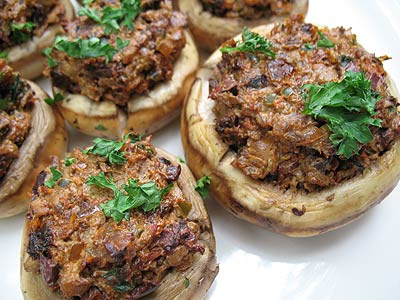 Stuffed Mushrooms with Sun-Dried Tomatoes, Goat Cheese and Olives