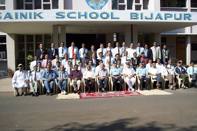 Group photo of the batch