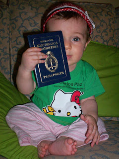 Maura y su pasaporte