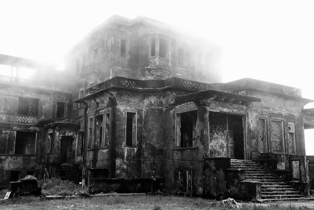 [3369811554_b4953ce2a5_o(2).jpg]