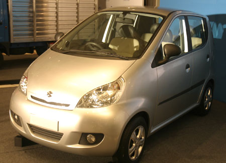 [bajaj-small-car.jpg]