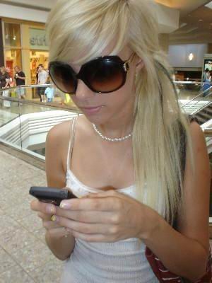 blonde hairstyles 2010. scene londe hairstyles for