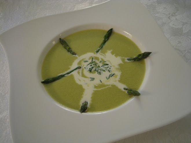 Creamy Asparagus and green Onion Soup