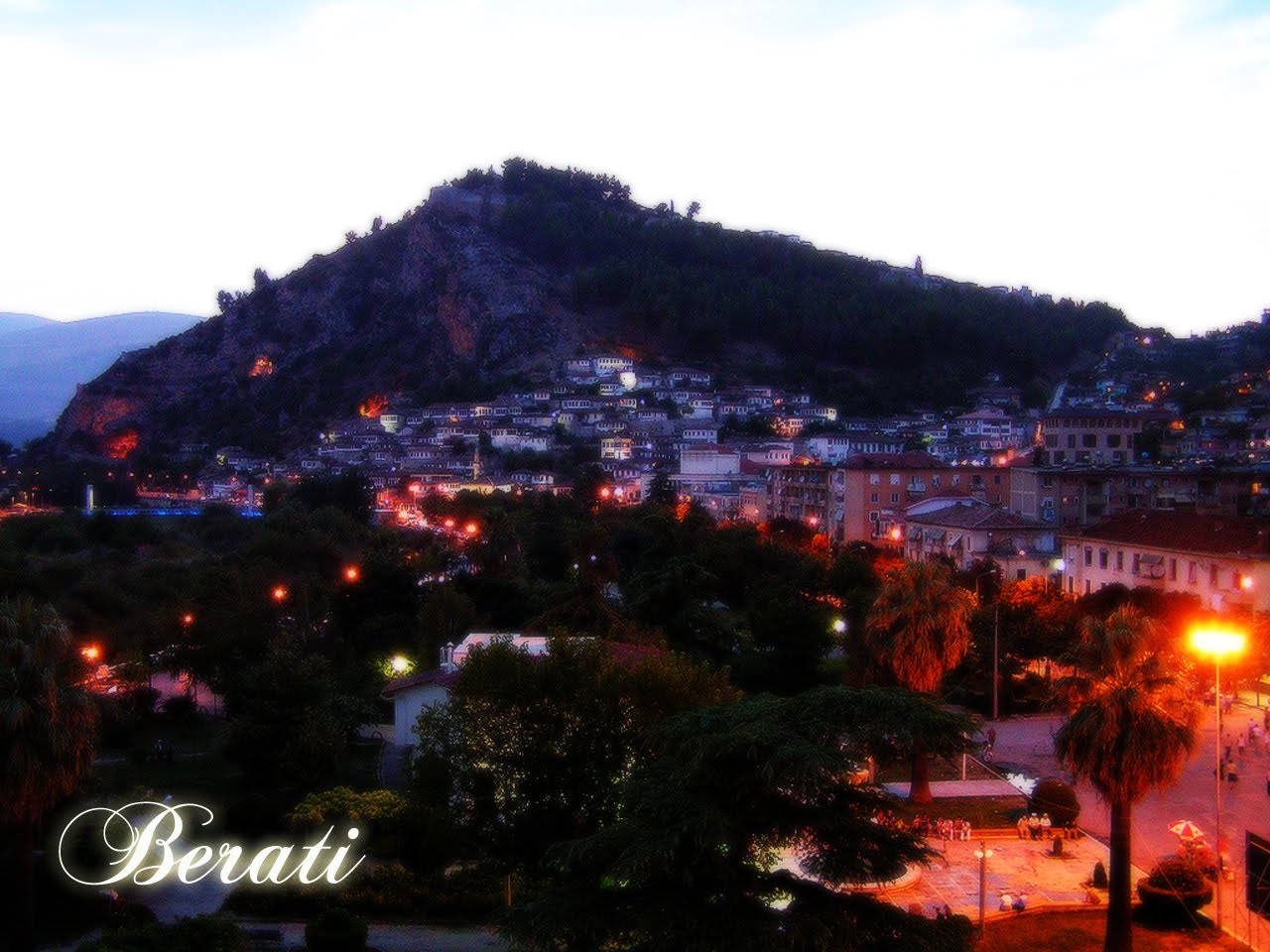 http://4.bp.blogspot.com/_Q4PujQ40gRs/S98Ms_pL72I/AAAAAAAAAjg/I58TI01RD5I/s1600/berati.jpg