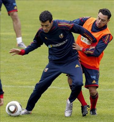 xavi españa campeon en sudafrica 2010