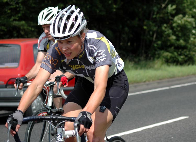 [The+sole+woman+competitor.jpg]