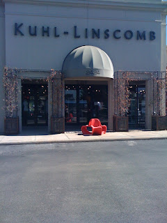 The front entry of Kuhl-Linscomb in Houston