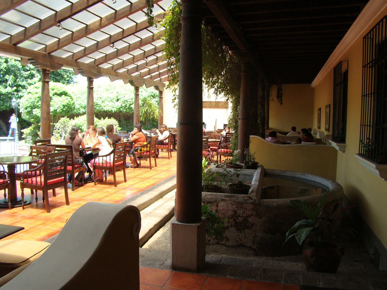 [7863+McD+Terrace+Roof.jpg]