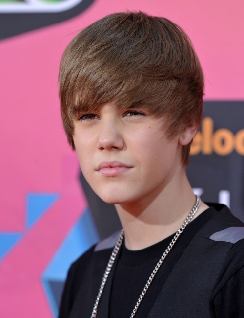 justin ieber bowl cut. bieber bowl. justin ieber bowl cut.
