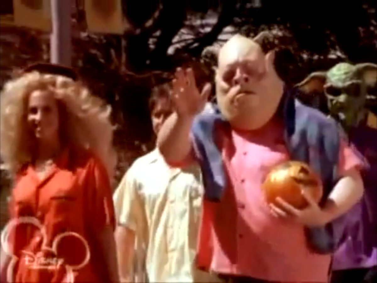 Family-Friendly Halloween Movie Countdown: Movie #14: Halloweentown (1998)