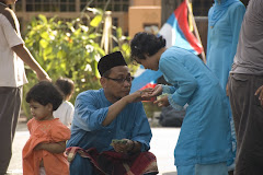 Duit Raya...anak kecil