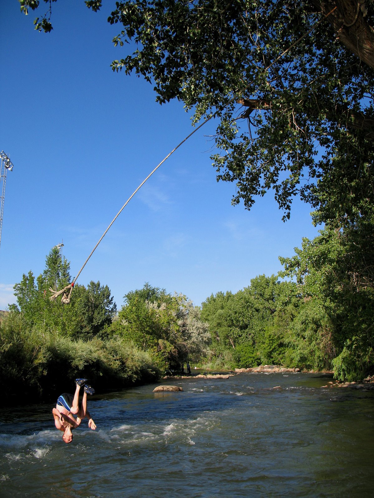 [Situner-Ropeswing2.jpg]