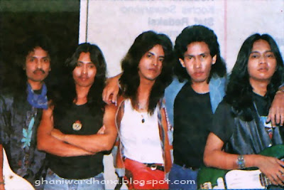 http://4.bp.blogspot.com/_QNq0NdpCuCQ/Sxn6HbFrfnI/AAAAAAAAGTM/-rD7uv1-X08/s1600/Elpamas+Line+Up.jpg