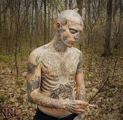mean “To live without regrets.” Apparently Hayden's tattoo artist is not mean “To live without regrets.” Apparently Hayden's tattoo artist is not