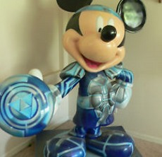 Tron Statue