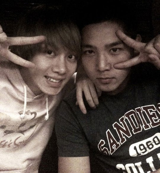 http://4.bp.blogspot.com/_QQAh08yvKgM/TMVhVhrmK-I/AAAAAAAADt4/k09HU1MqECE/s1600/heechul+kangin.jpg