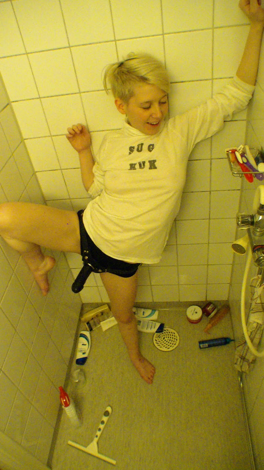 kåt flicka dildo i rumpan kåt flicka dildo i rumpan