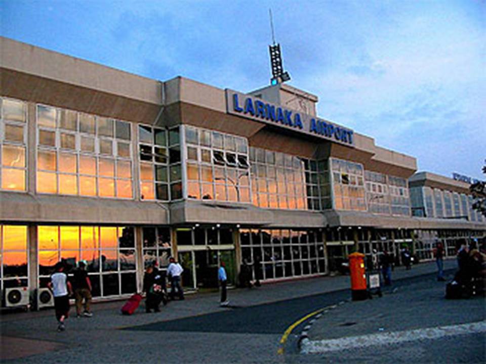 [Larnaca+Airport.jpg]