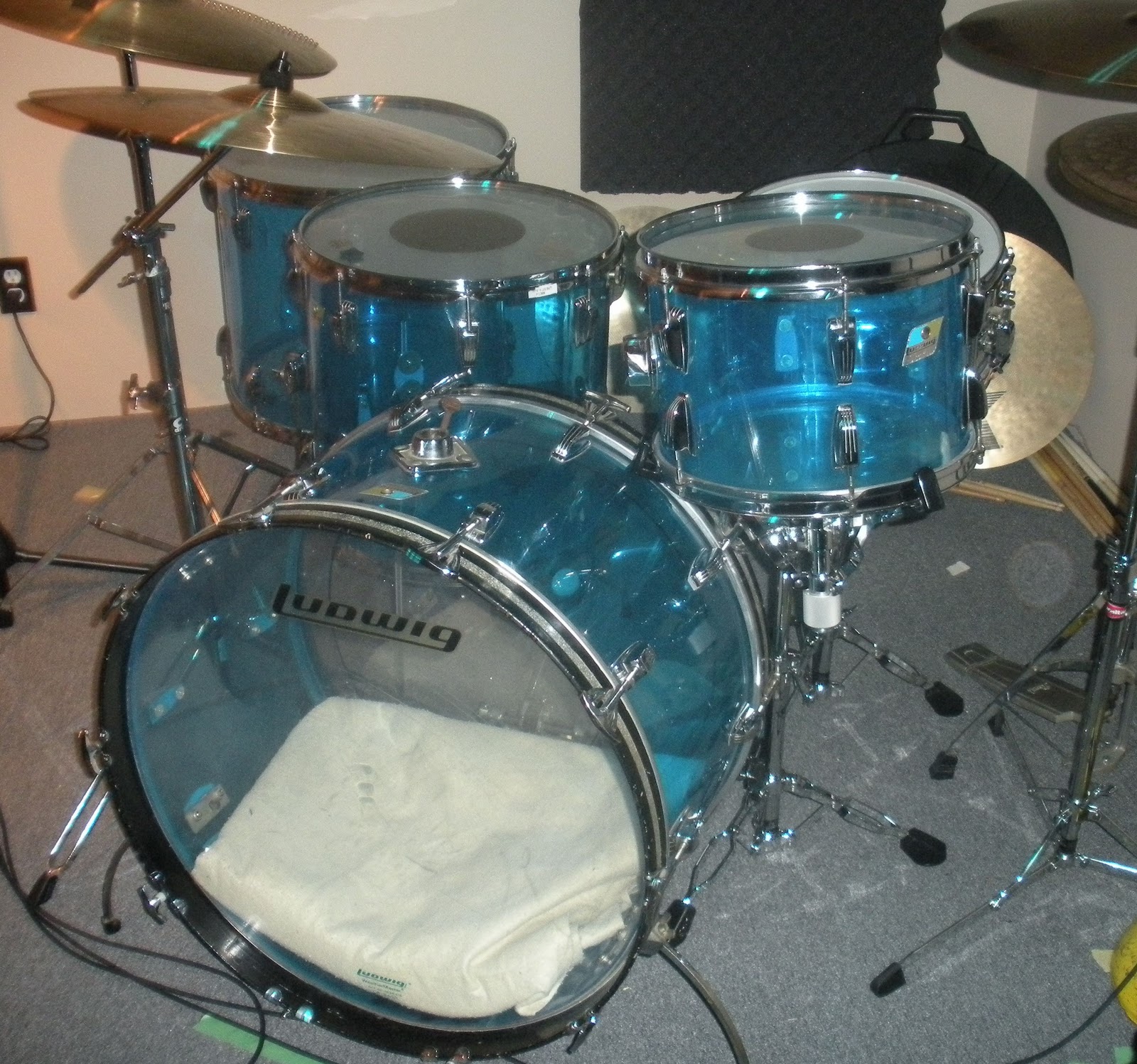 My Cubase Studio﻿ ﻿ Ludwig Vistalite Drums