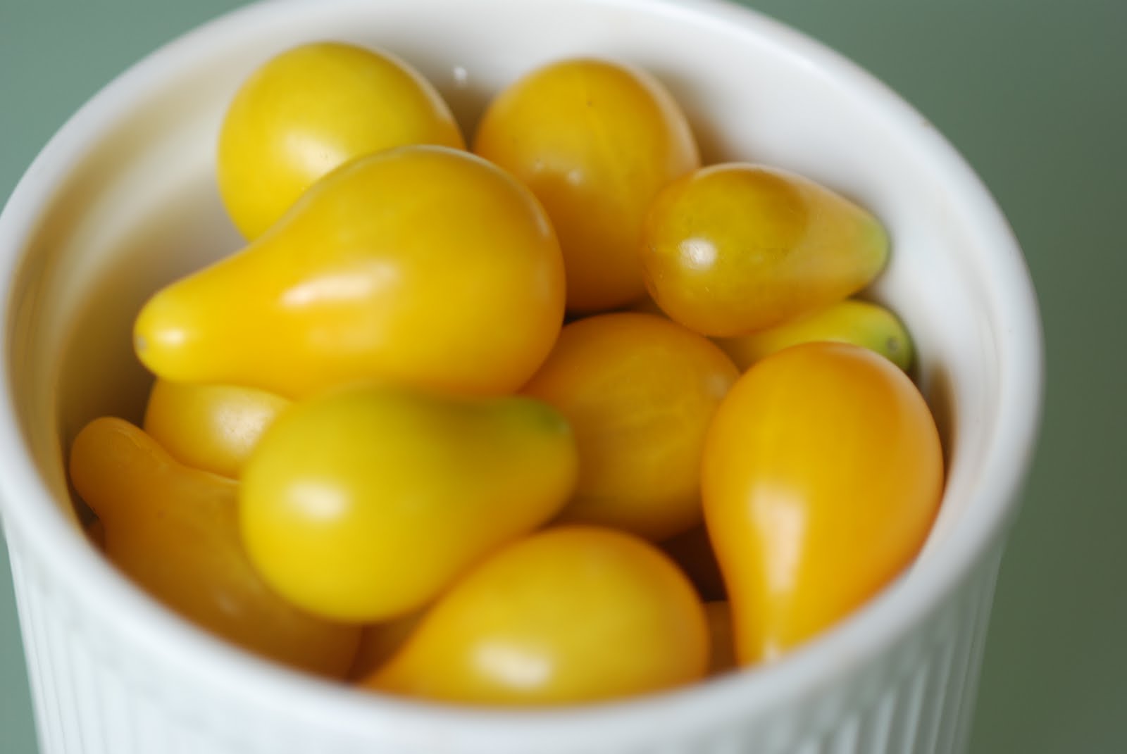 [Yellow+Pear+Tomatoes.JPG]