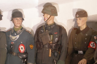 René: "Are you one?" – Lt. Gruber: "...Vell, it was very lonely on the Russian front!"