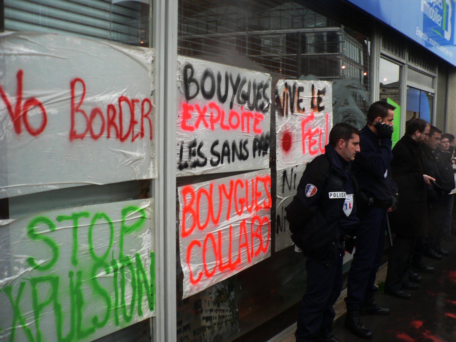 [Manifestation+anti-CRA+du+16012010+(8).JPG]