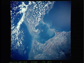 NASA SHUTTLE IMAGES OF A MYSTERIOUS ANCIENT BRIDGE BETWEEN INDIA AND SRILANKA http://nasa-satellites.blogspot.com