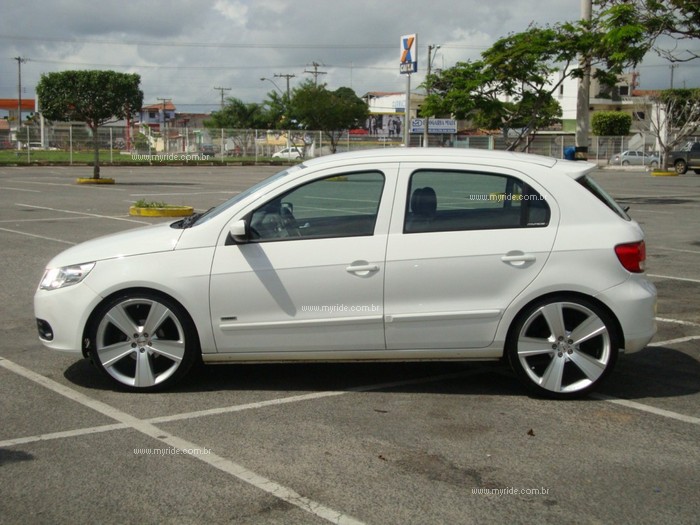 gol-g5-rebaixado-branco-com-rodas-zetta-zt-002-rostock-aro-19